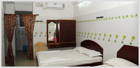 4 bed ac room